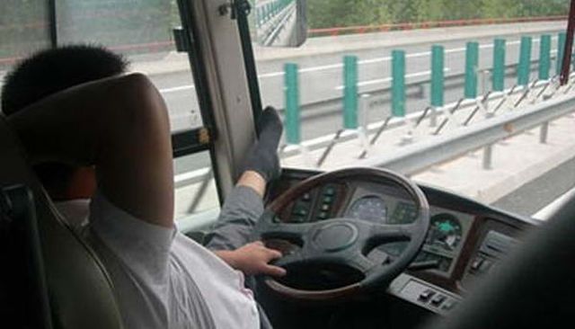 chinese_bus_driver_07